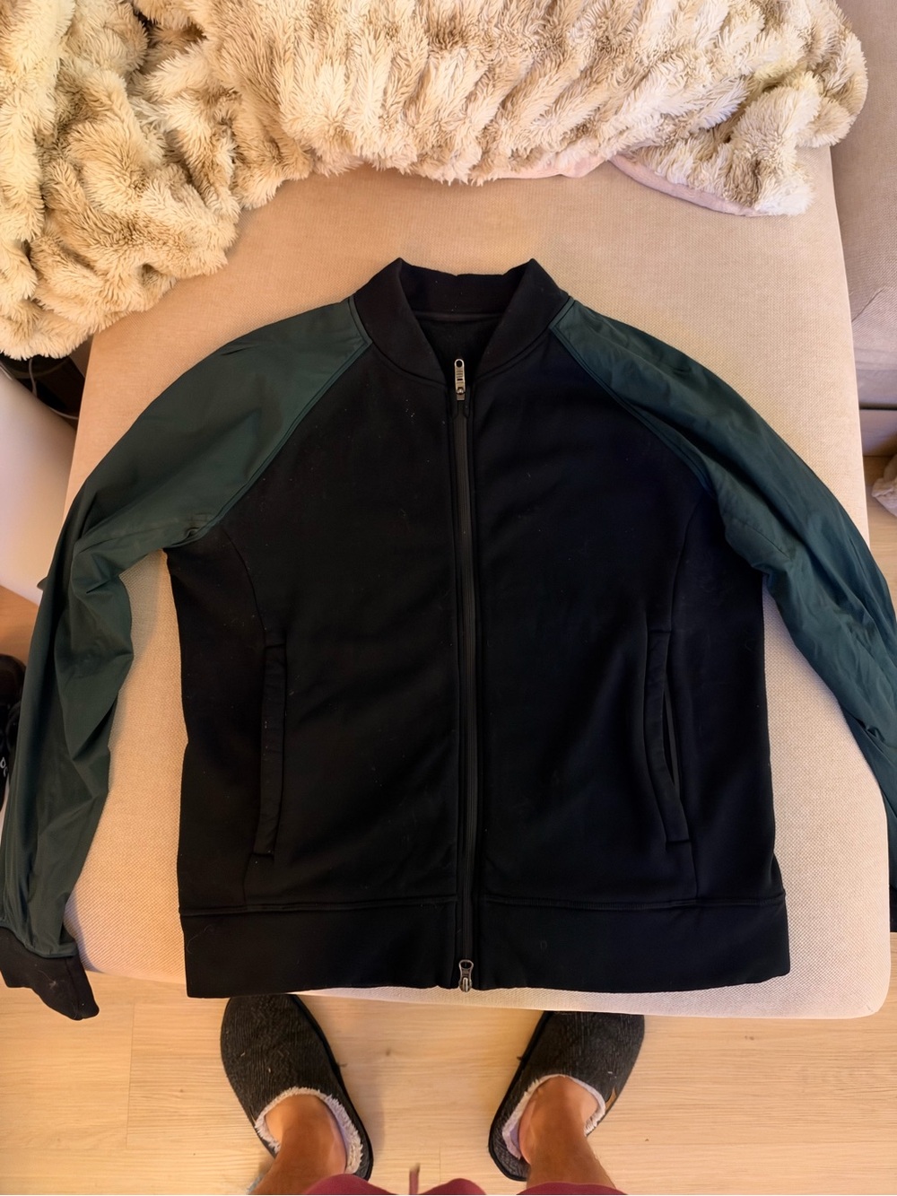 LULULEMON Men's Black Bomber Jacket with Dark Green Windbreaker Sleeves - Brand